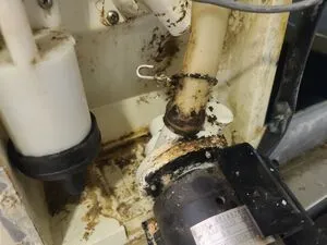 Dirty ice machine